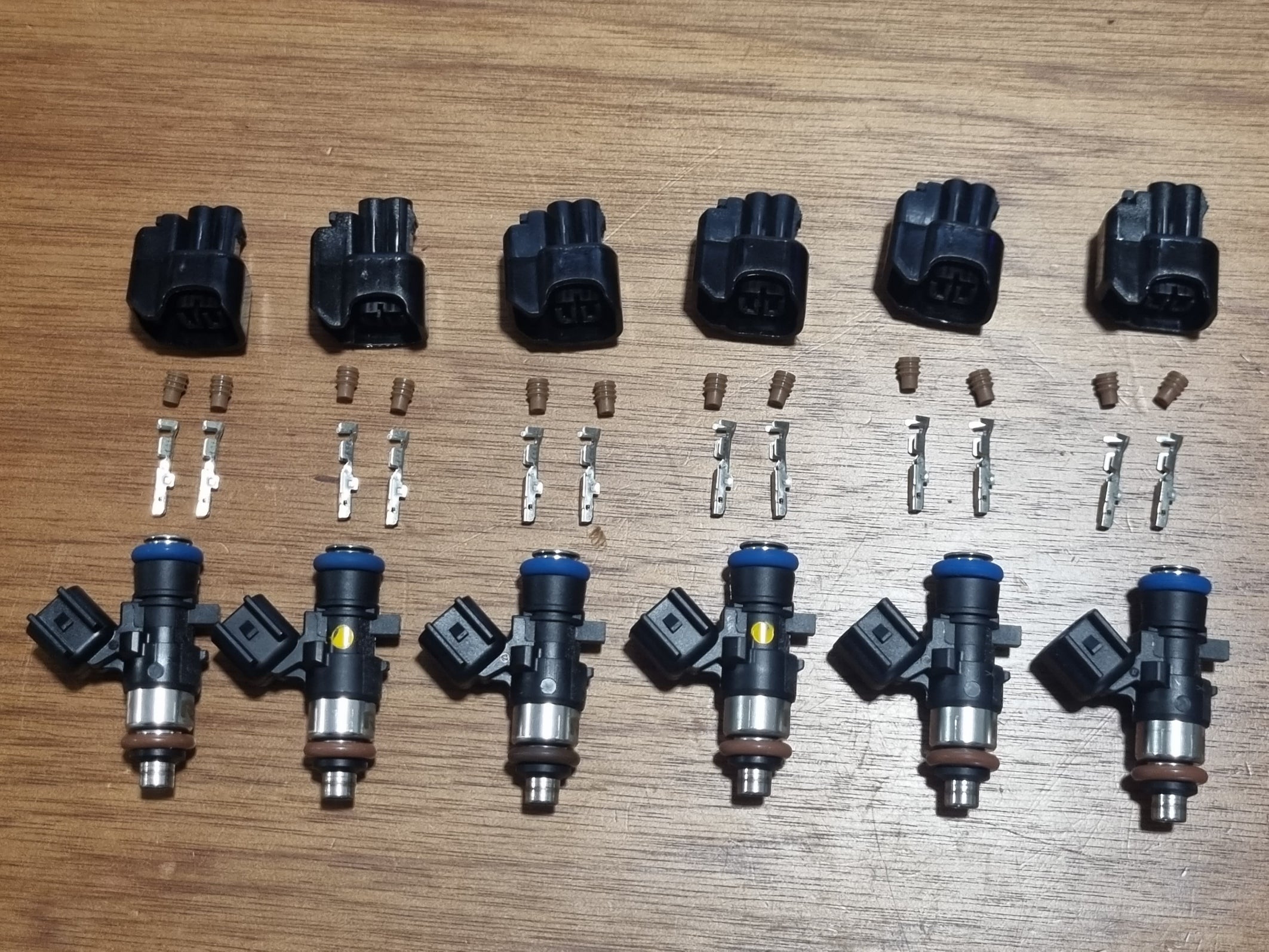 Top Feed Fuel Injectors (Set) for Polar Engineering Fuel Rails – RGS ...